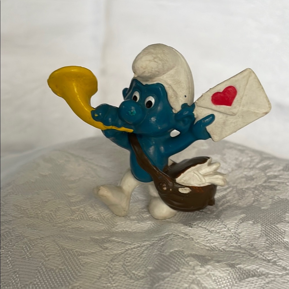 Vintage Postman Smurf